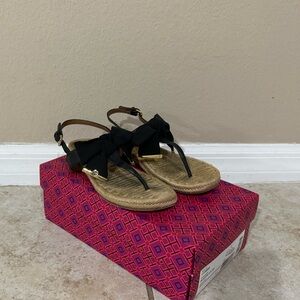 Tory Burch Sandals - Bow